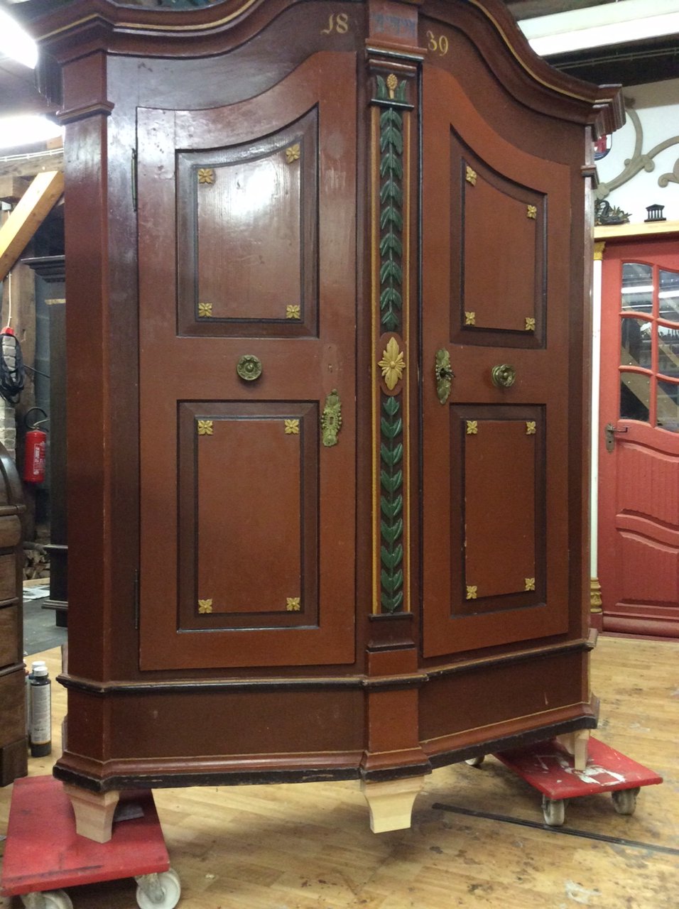 Möbelrestaurierung, Antiquitäten, Antiquitätenhandel, antike Möbel